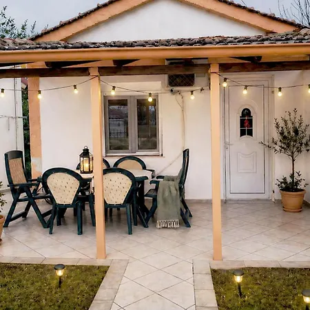 Veranda & Garden House *